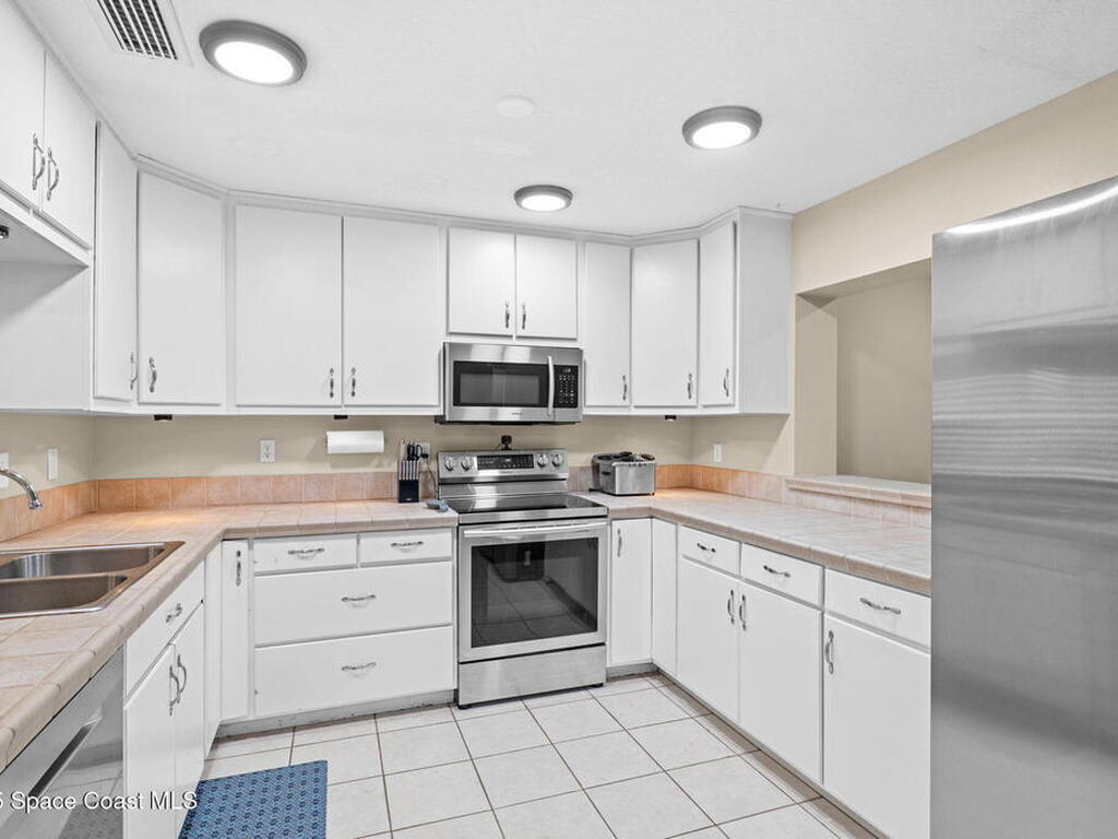 999 Emerald Road, Palm Bay, FL 32909