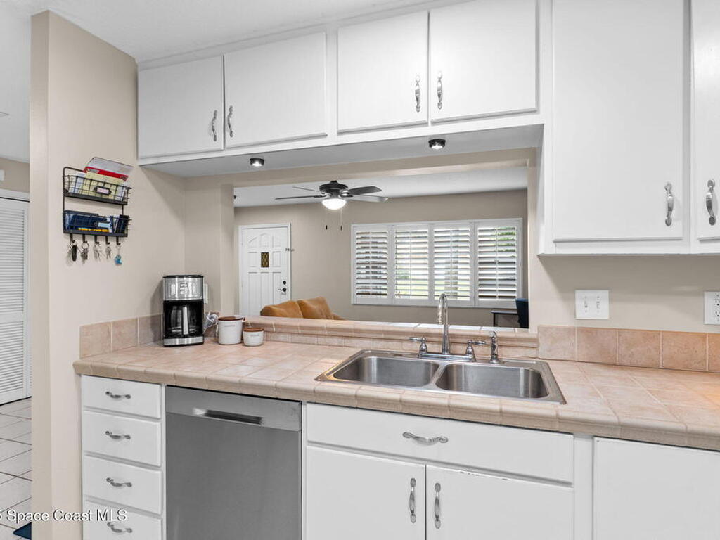 999 Emerald Road, Palm Bay, FL 32909