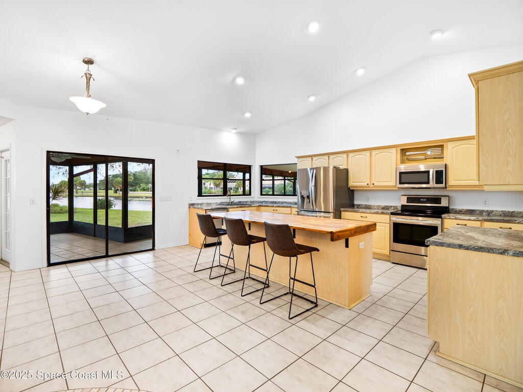 800 Spanish Wells Drive, Melbourne, FL 32940