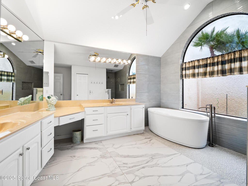 800 Spanish Wells Drive, Melbourne, FL 32940