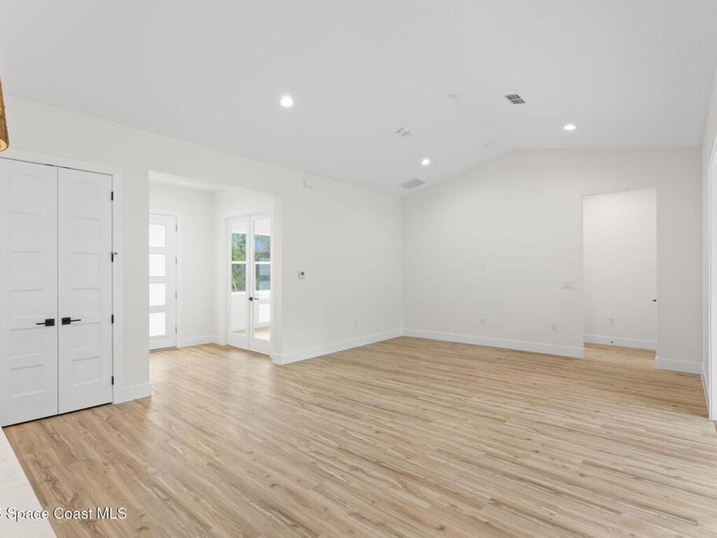 3042 Gabrysh Avenue, Palm Bay, FL 32909