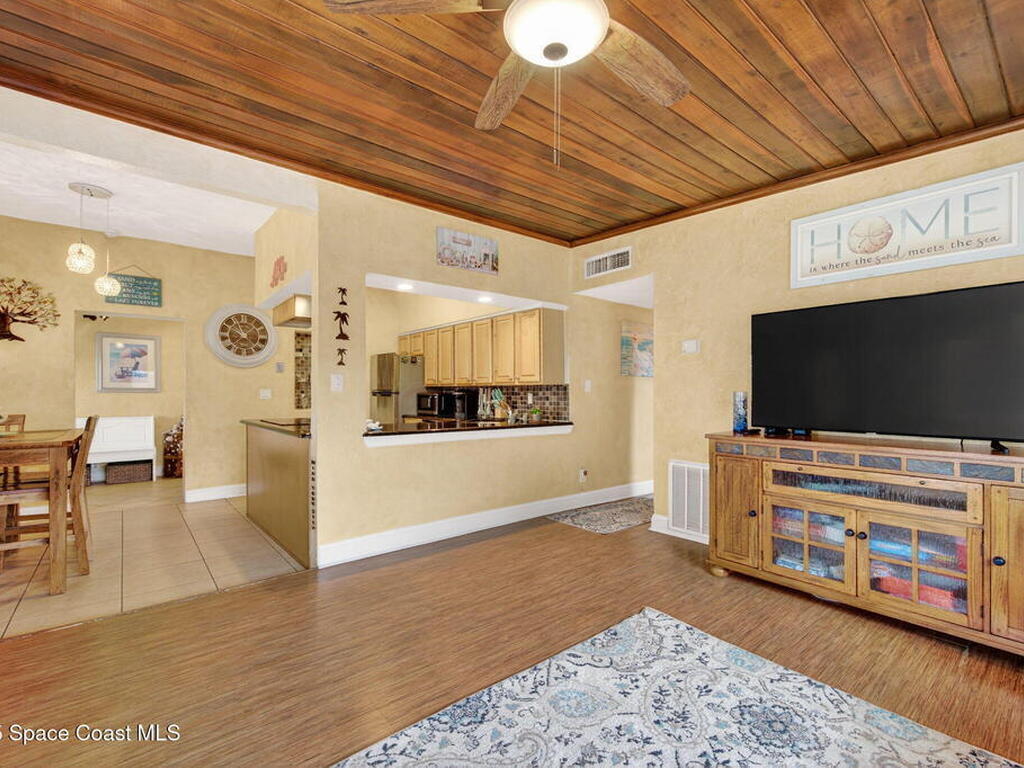 104 Roosevelt Avenue, Cocoa Beach, FL 32931