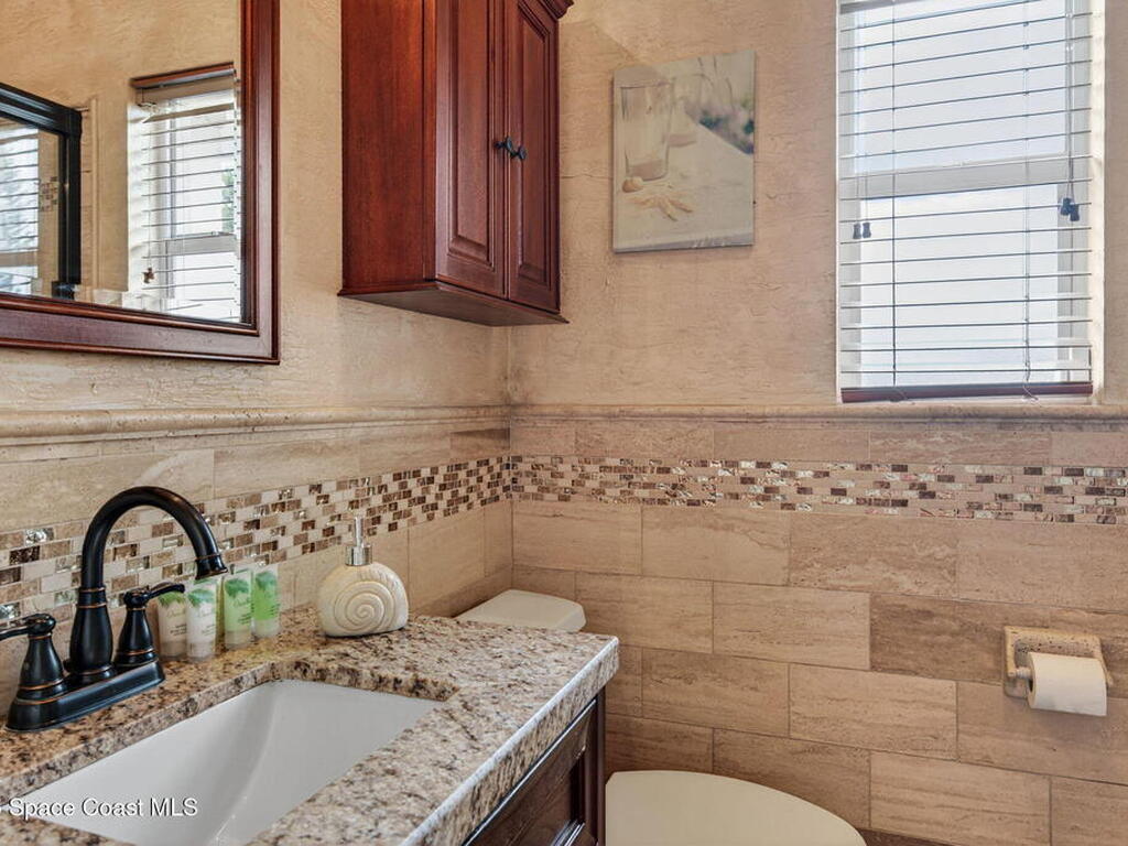 104 Roosevelt Avenue, Cocoa Beach, FL 32931