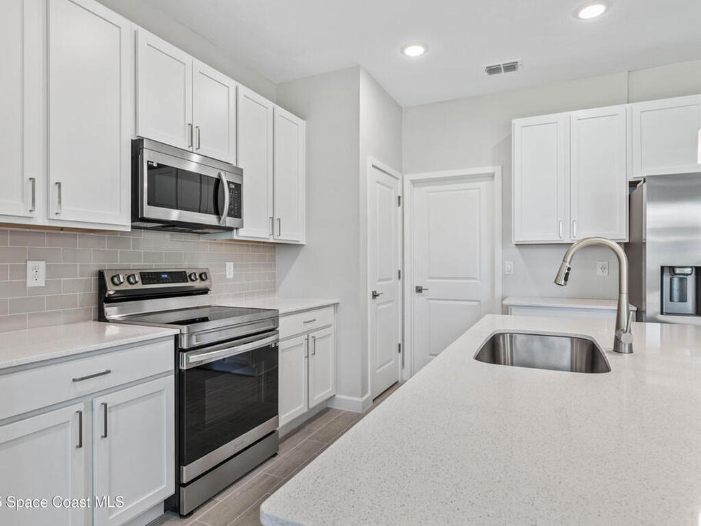 1328 Washburn Street, Palm Bay, FL 32909