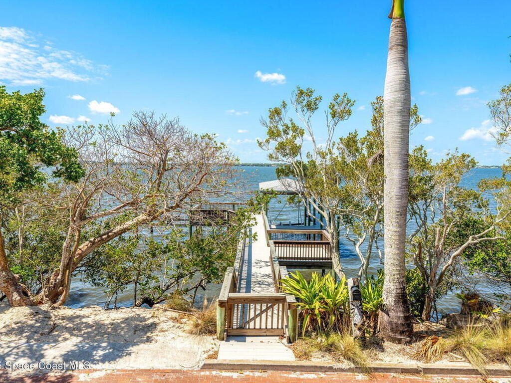 11600 Dragon Point Drive, Merritt Island, FL 32952