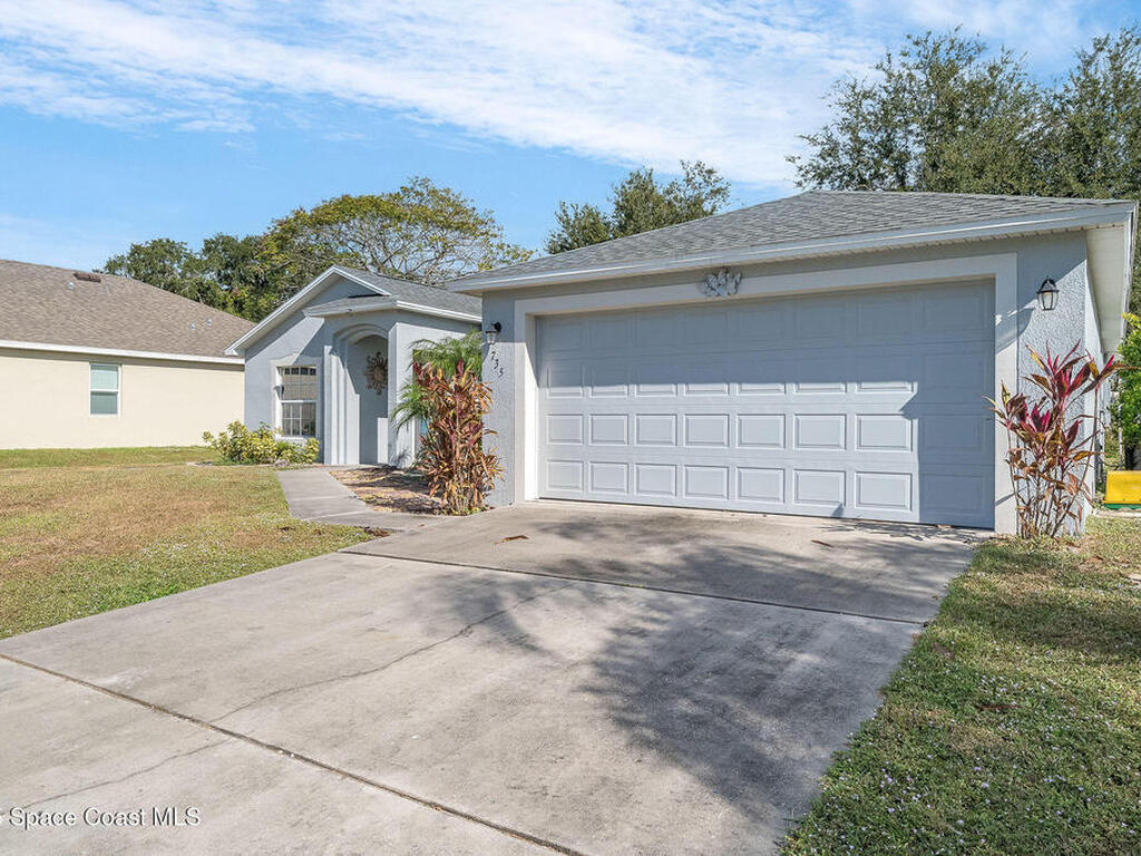 735 Crestline Lane, Palm Bay, FL 32907