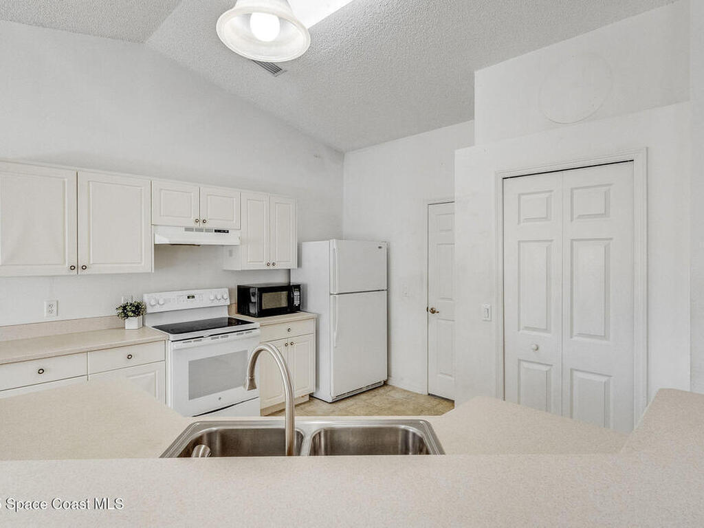 735 Crestline Lane, Palm Bay, FL 32907