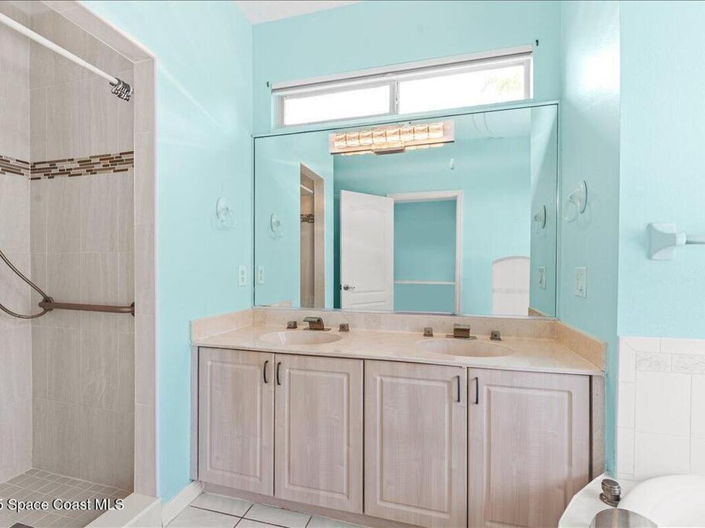 990 Harbor Pines Drive, Merritt Island, FL 32952