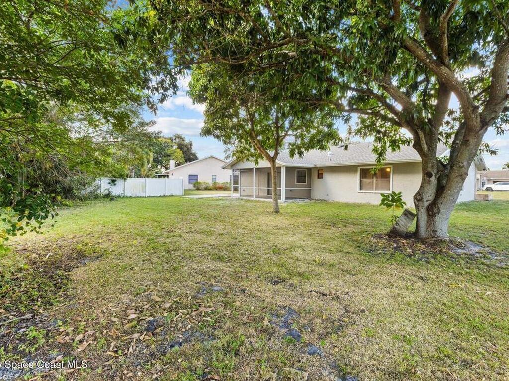 402 SW Sansom Lane, Port St. Lucie, FL 34953