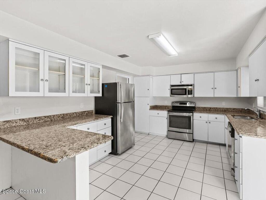 402 SW Sansom Lane, Port St. Lucie, FL 34953