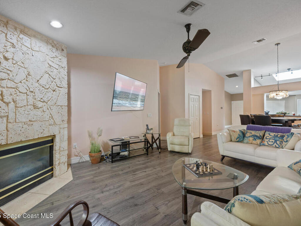 2204 Parkside Place, Indian Harbour Beach, FL 32937