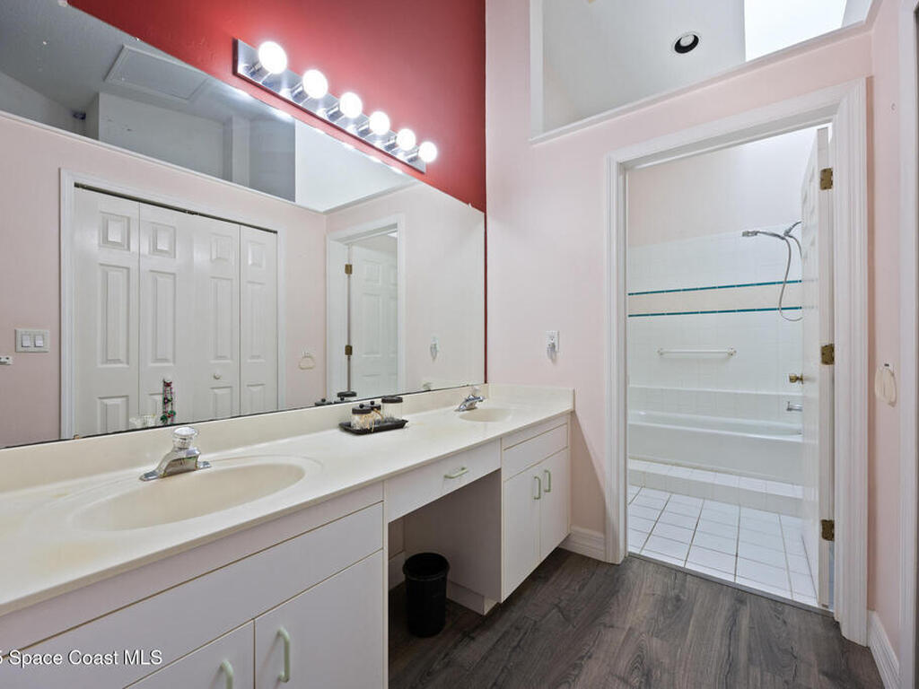 2204 Parkside Place, Indian Harbour Beach, FL 32937