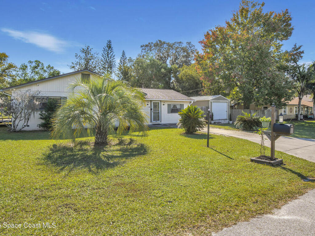 11 Aster Drive, DeBary, FL 32713