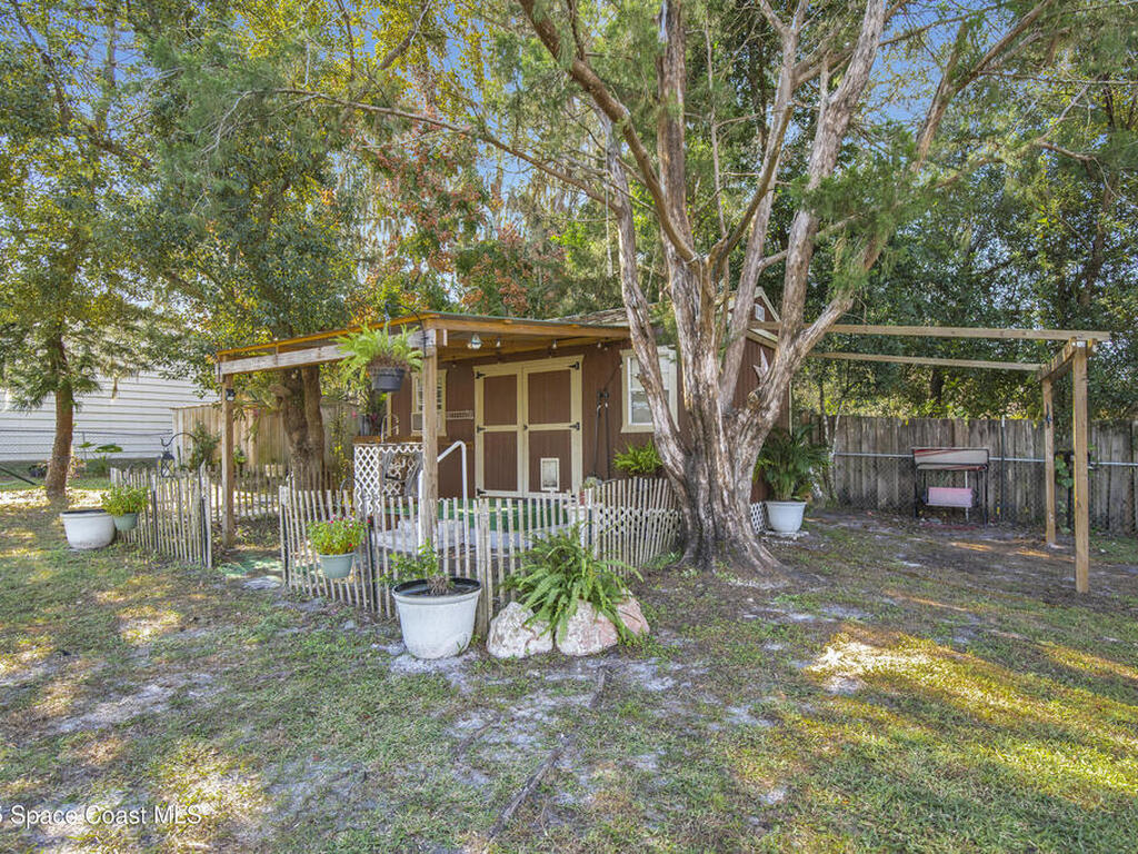 11 Aster Drive, DeBary, FL 32713