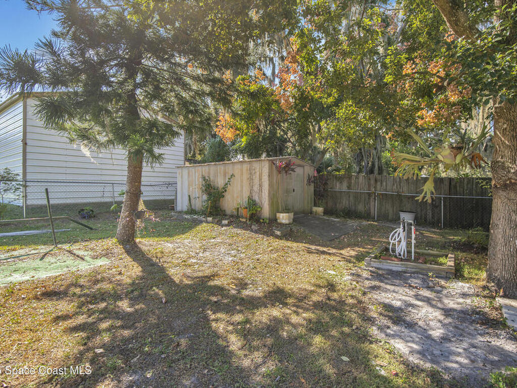 11 Aster Drive, DeBary, FL 32713