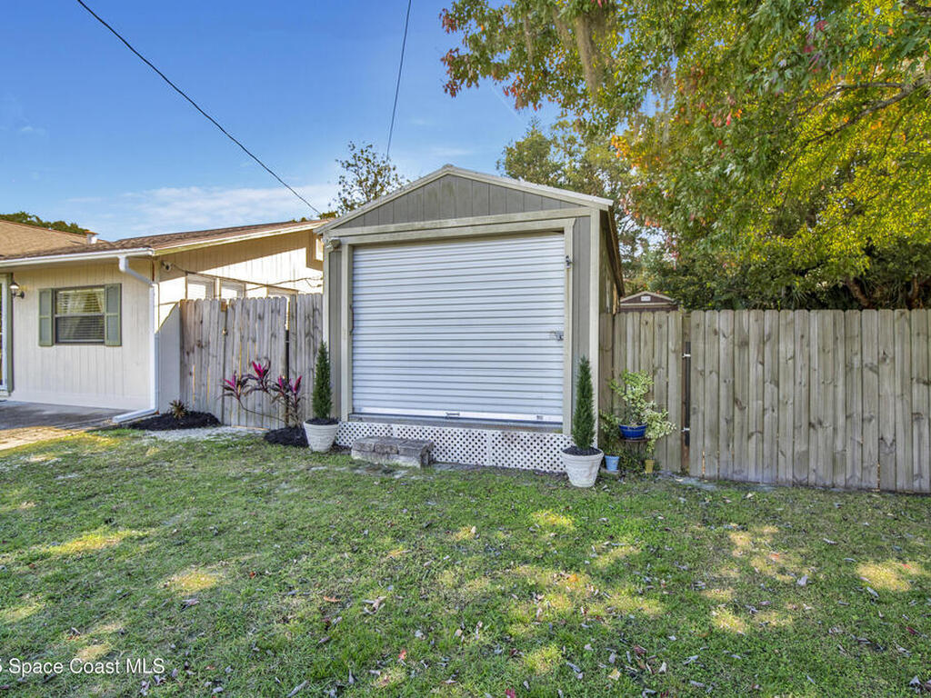 11 Aster Drive, DeBary, FL 32713