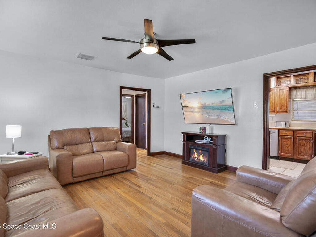 11 Aster Drive, DeBary, FL 32713