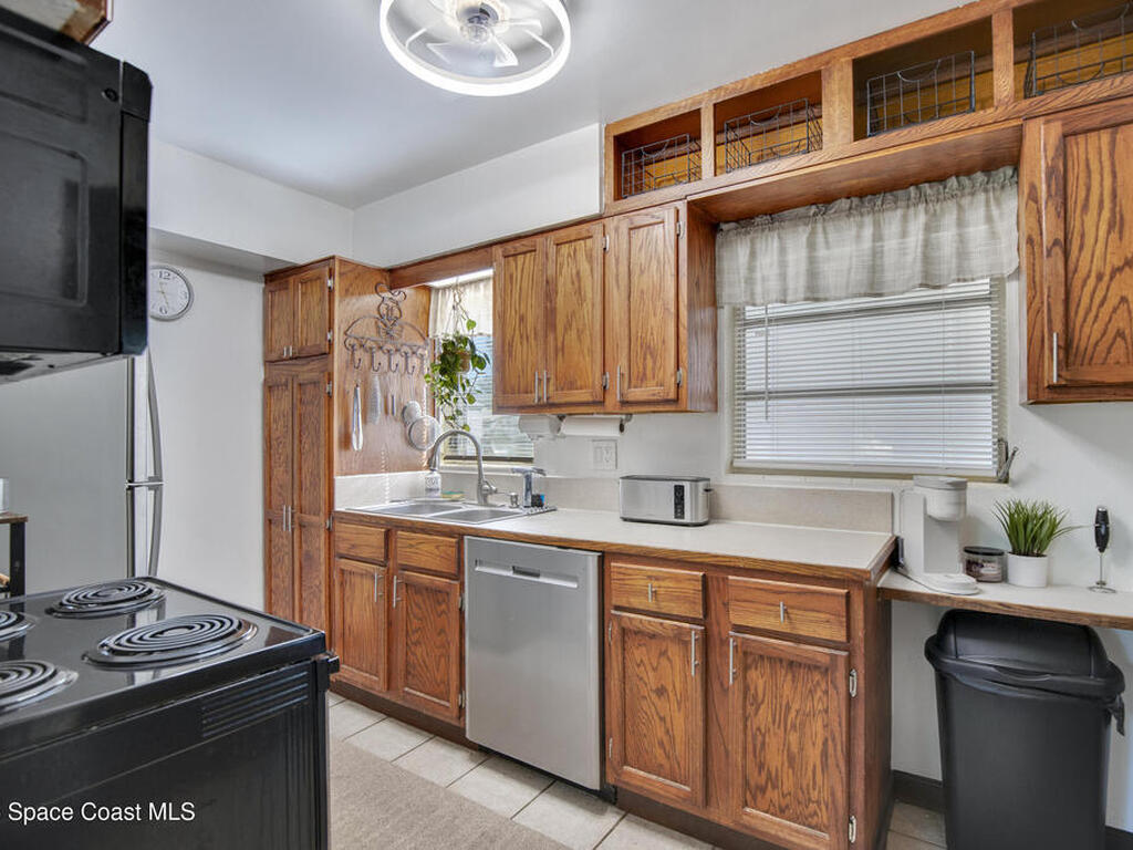 11 Aster Drive, DeBary, FL 32713