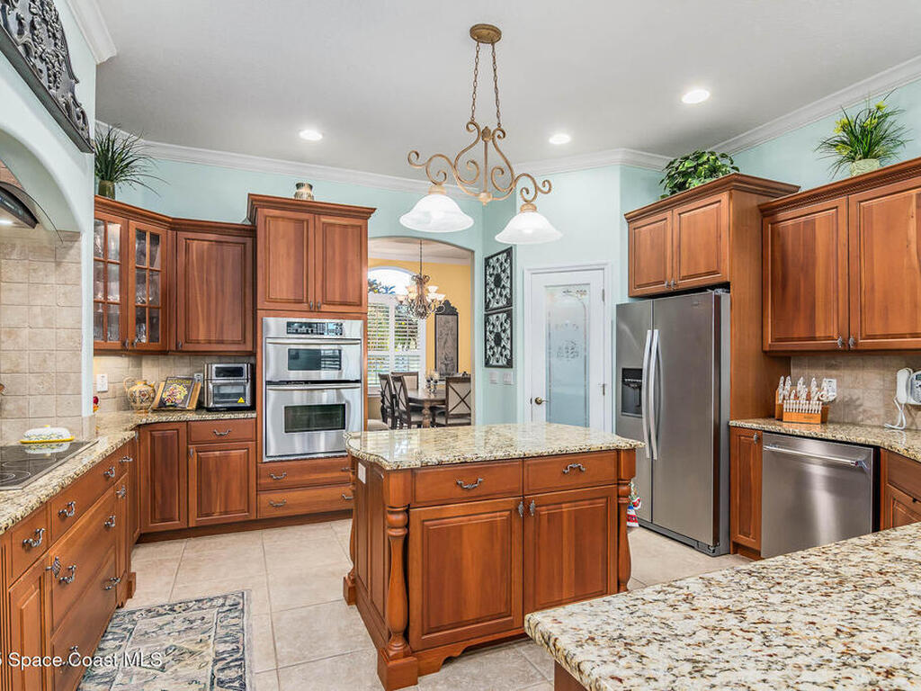 6115 Anello Drive, Melbourne, FL 32940