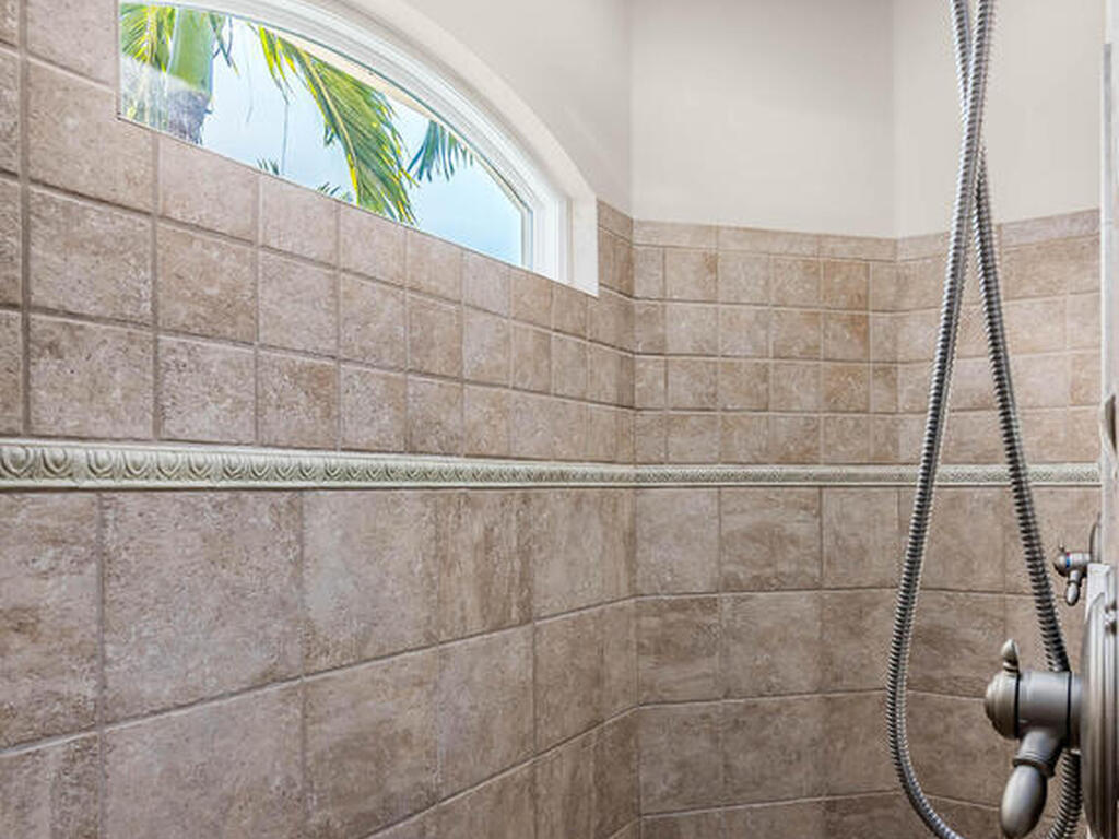 6115 Anello Drive, Melbourne, FL 32940