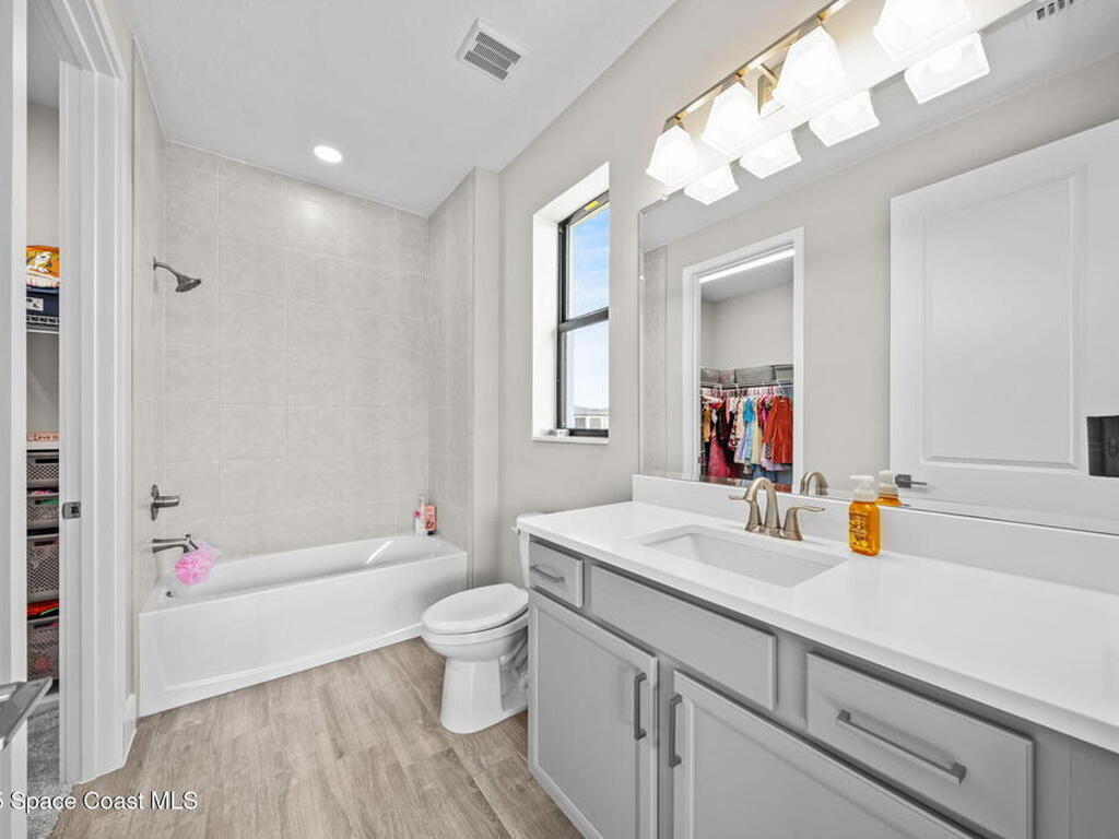 2846 Silverlefe Lane, Melbourne, FL 32940