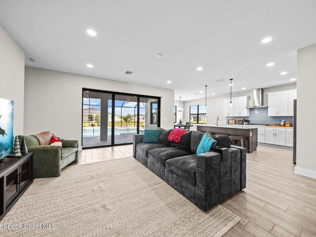 2846 Silverlefe Lane, Melbourne, FL 32940