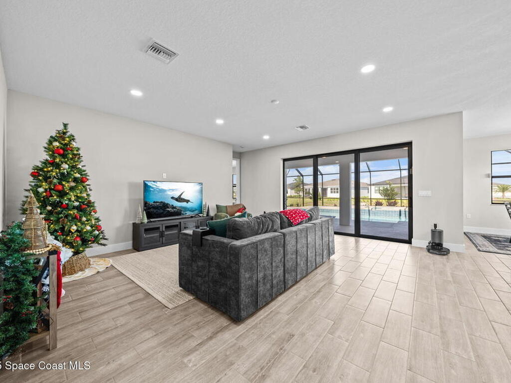 2846 Silverlefe Lane, Melbourne, FL 32940