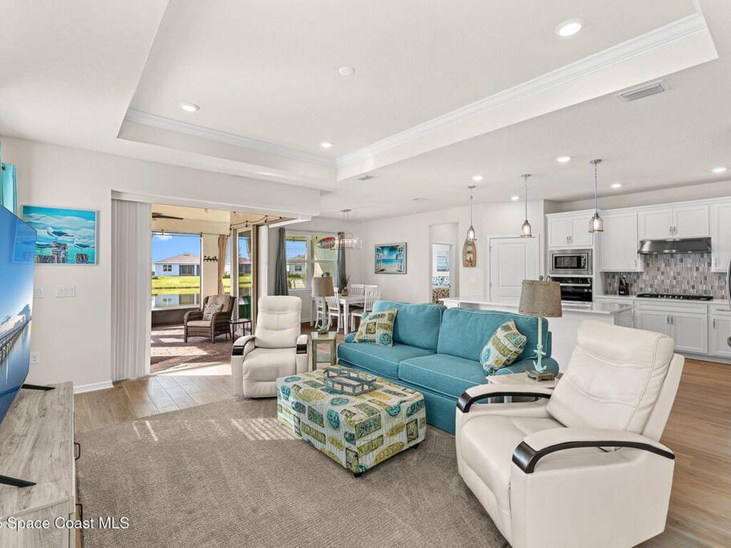 8870 Shoreline Avenue, Melbourne, FL 32940