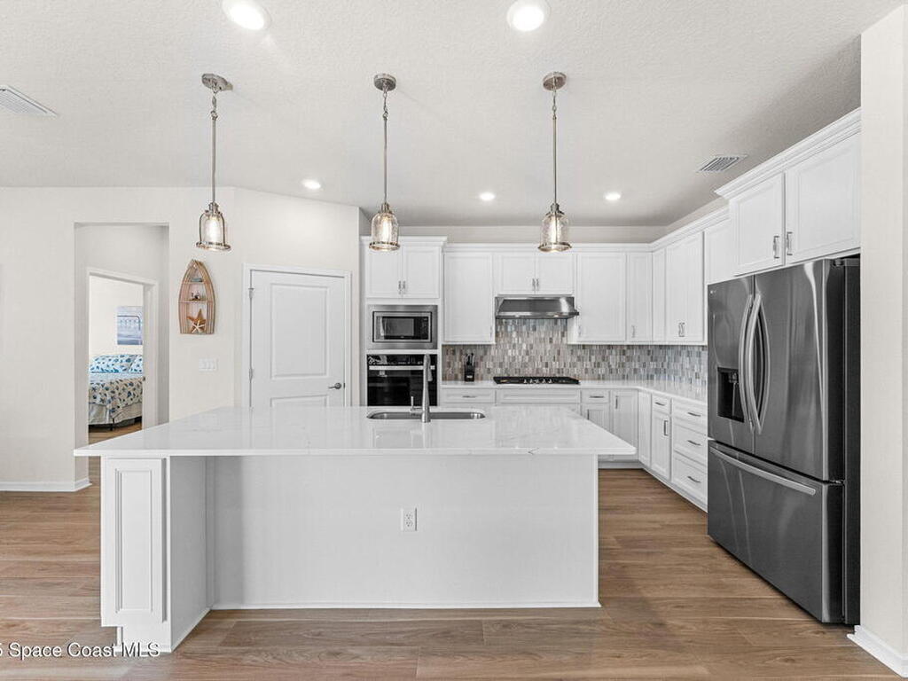 8870 Shoreline Avenue, Melbourne, FL 32940