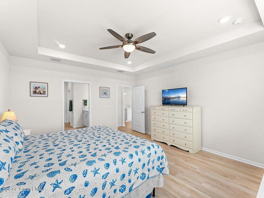 8870 Shoreline Avenue, Melbourne, FL 32940