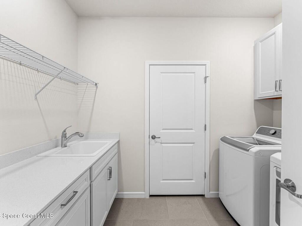 8870 Shoreline Avenue, Melbourne, FL 32940