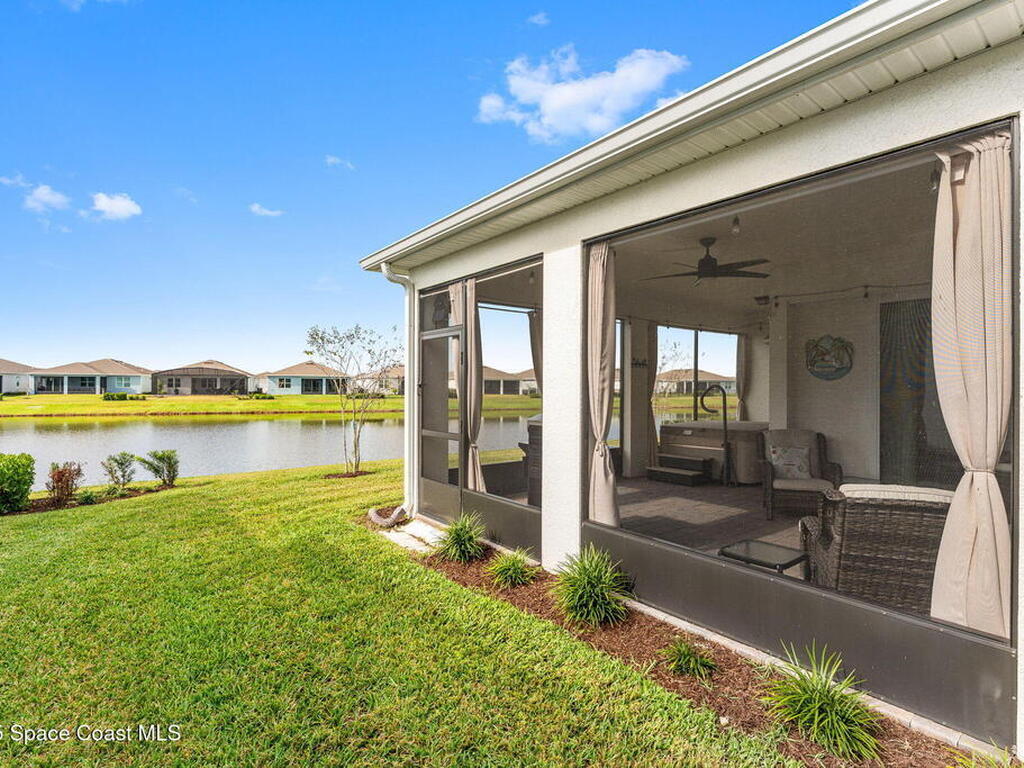 8870 Shoreline Avenue, Melbourne, FL 32940