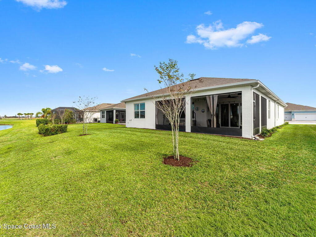 8870 Shoreline Avenue, Melbourne, FL 32940