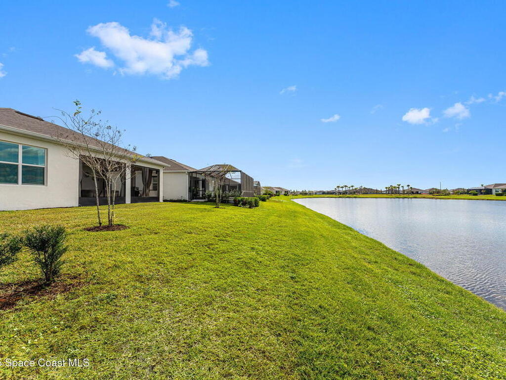 8870 Shoreline Avenue, Melbourne, FL 32940