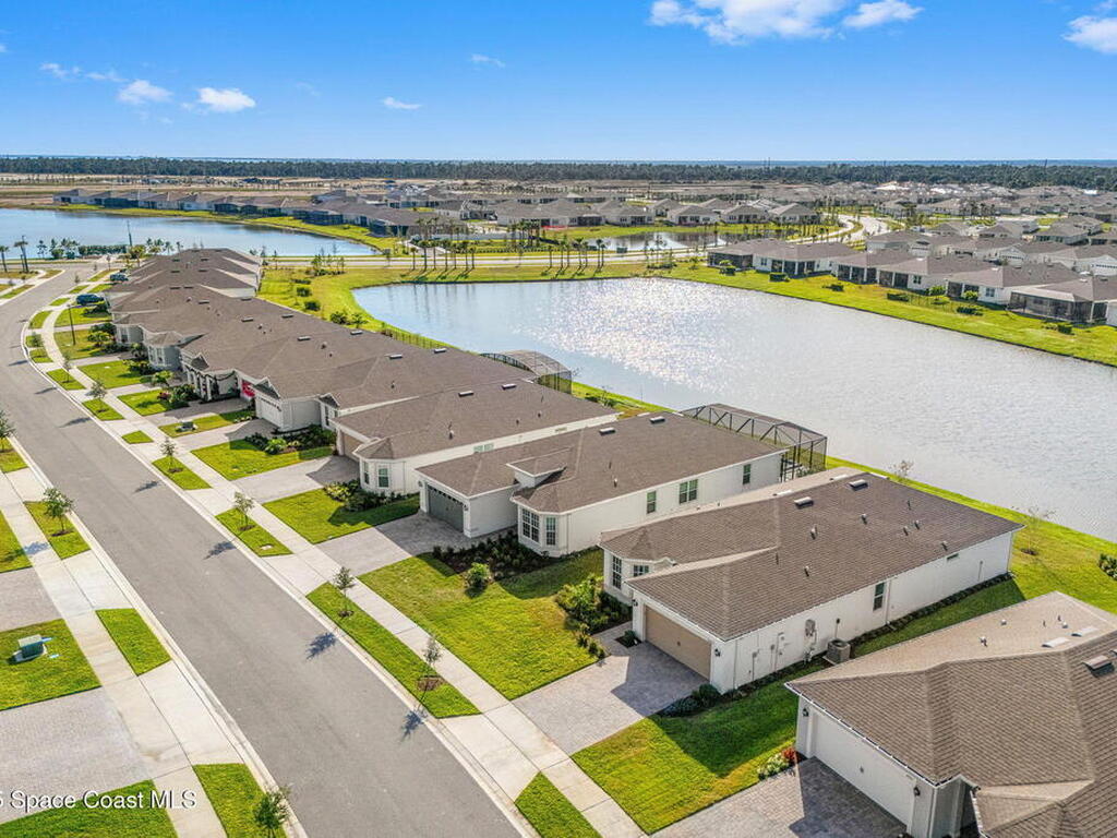 8870 Shoreline Avenue, Melbourne, FL 32940