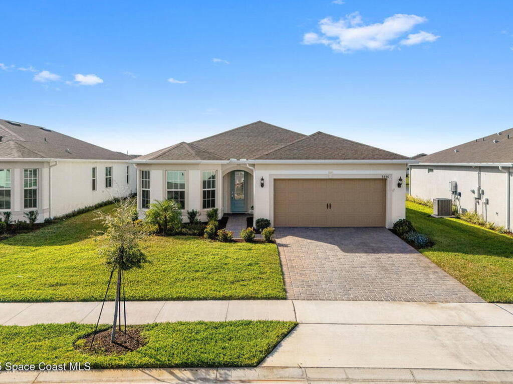 8870 Shoreline Avenue, Melbourne, FL 32940