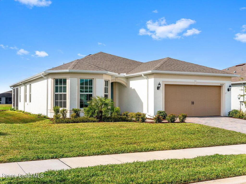 8870 Shoreline Avenue, Melbourne, FL 32940