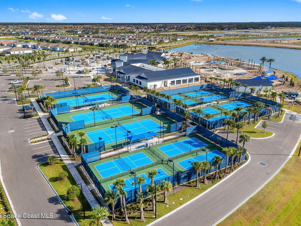 8870 Shoreline Avenue, Melbourne, FL 32940