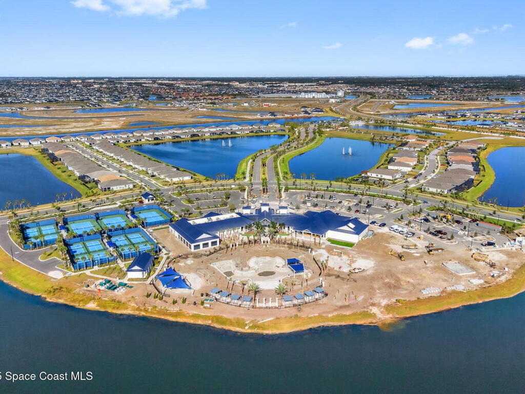 8870 Shoreline Avenue, Melbourne, FL 32940