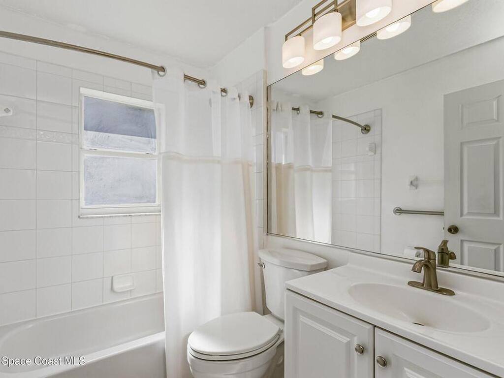 152 Greenbrier Avenue, Palm Bay, FL 32907