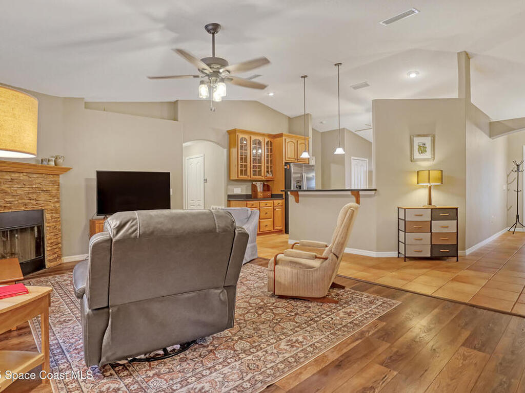 1081 Meadowbrook Road, Palm Bay, FL 32905