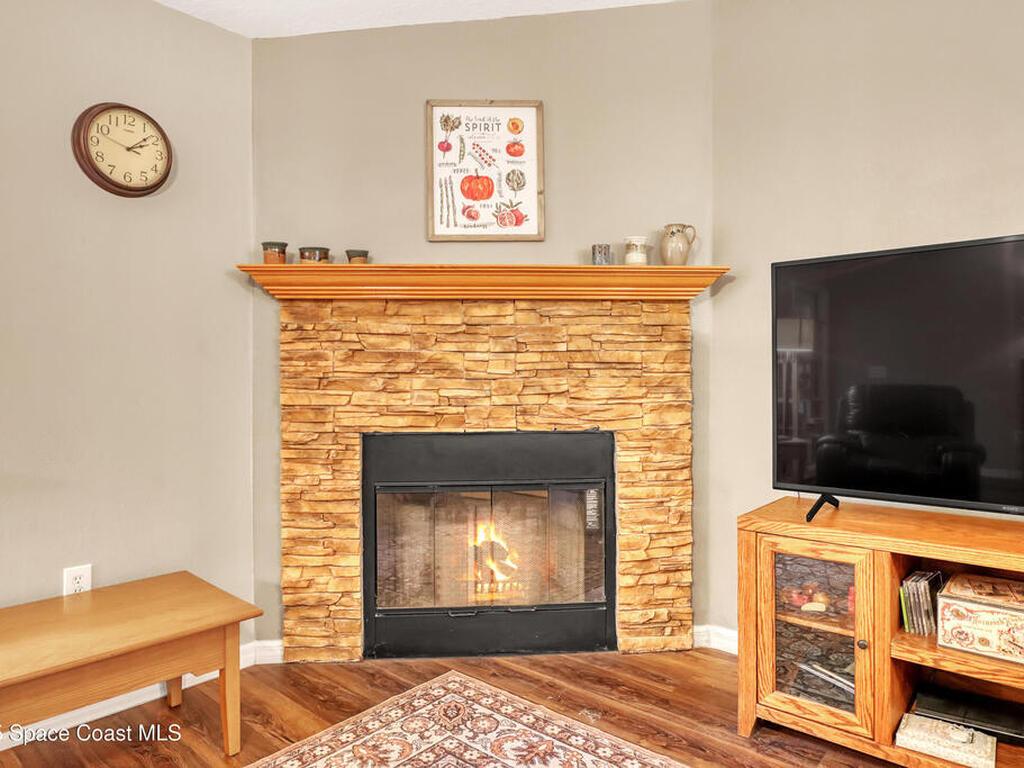 1081 Meadowbrook Road, Palm Bay, FL 32905