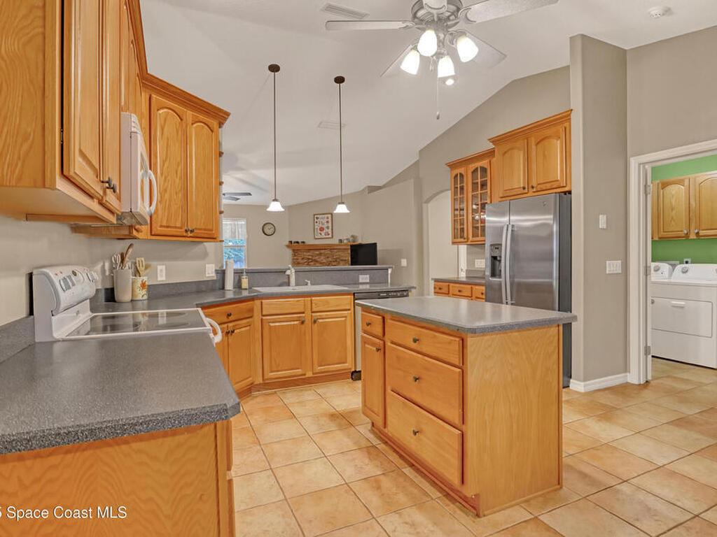 1081 Meadowbrook Road, Palm Bay, FL 32905