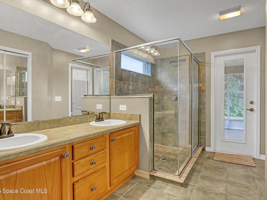 1081 Meadowbrook Road, Palm Bay, FL 32905