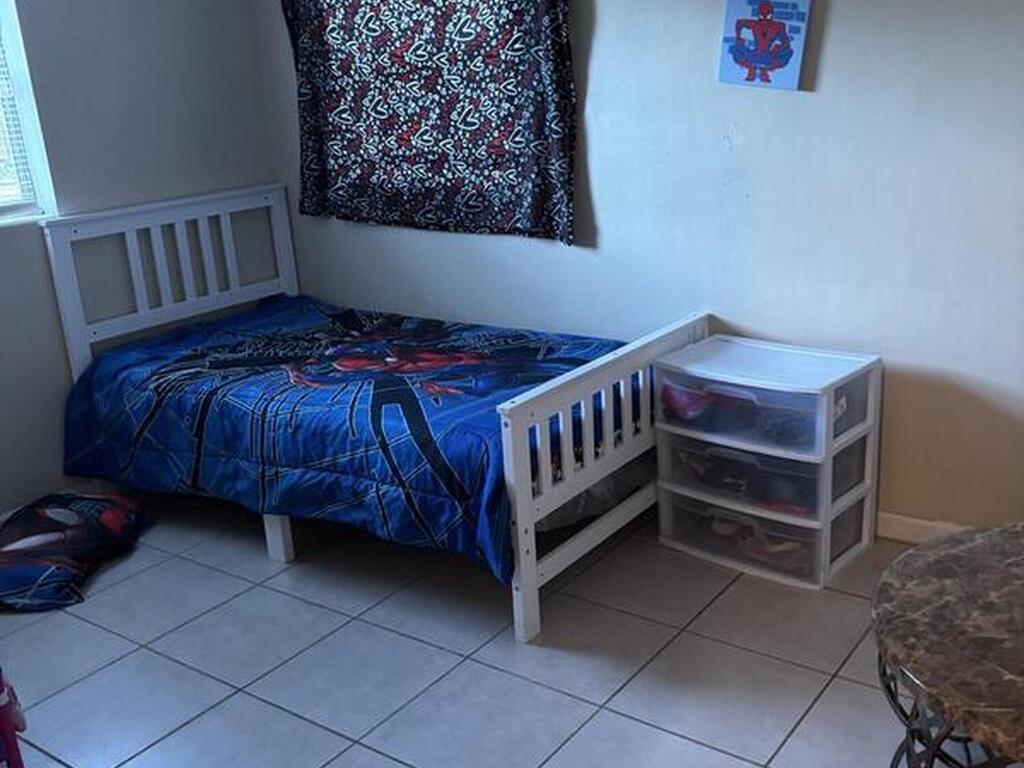 390 7th Road, Vero Beach, FL 32960