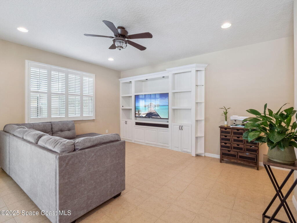 1534 Angler Avenue, Kissimmee, FL 34746