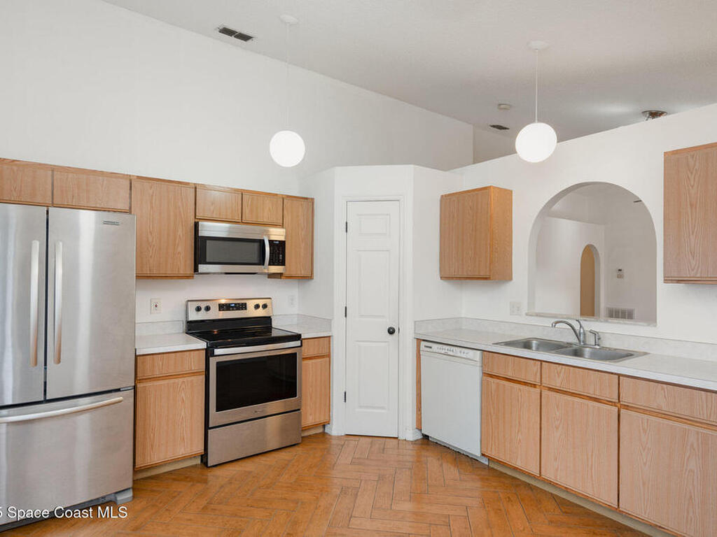 2885 Maderia Circle, Melbourne, FL 32935