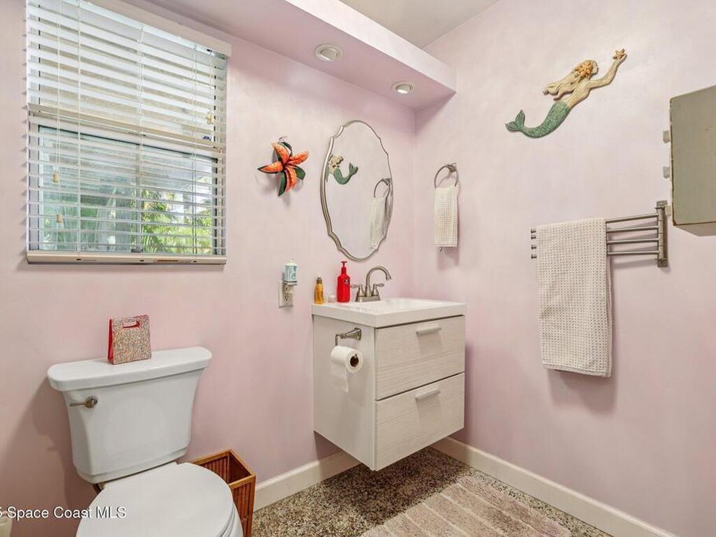 220 Avenida De Paz, Indialantic, FL 32903