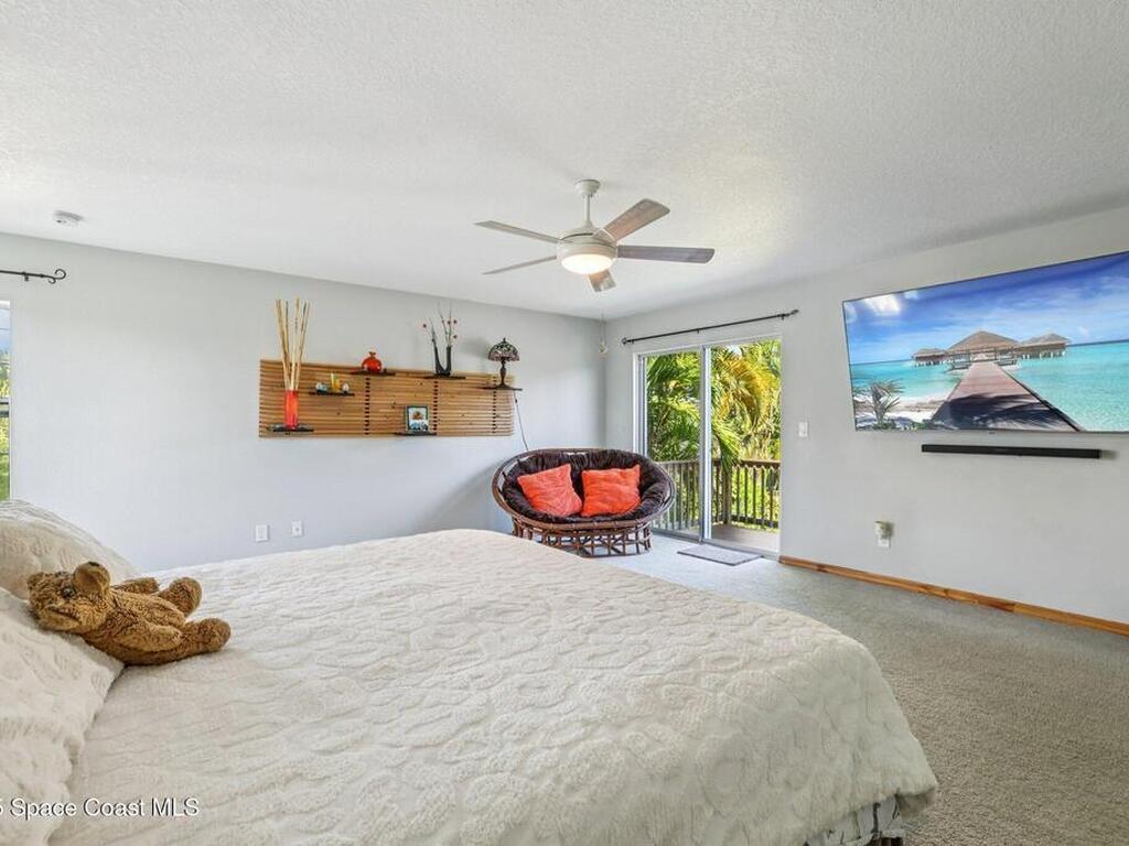 220 Avenida De Paz, Indialantic, FL 32903