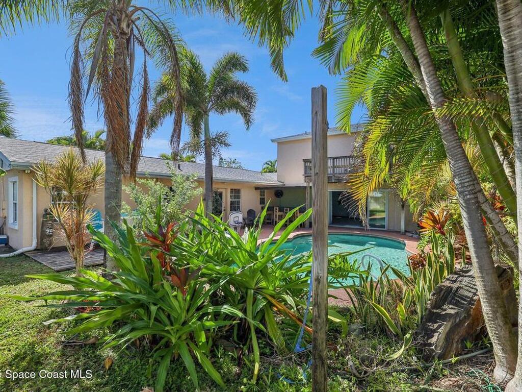 220 Avenida De Paz, Indialantic, FL 32903